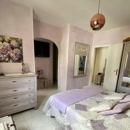 La Les Parfums D'ete Villa *